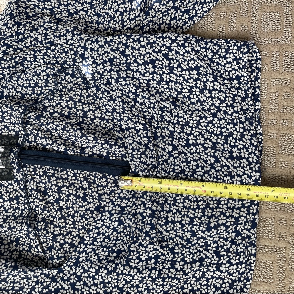 (4) Reformation Blue & White Floral Crop Top - Picture 11 of 11